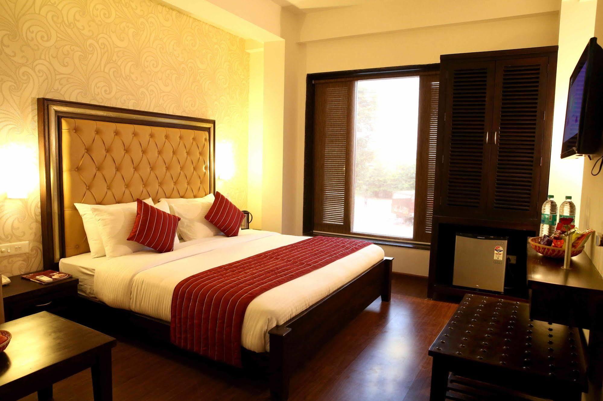 The Raj Vilas Agra  Exterior photo